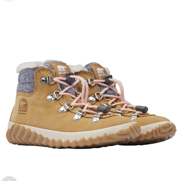 SOREL‎ Kids Out N About Conquest Boot Size 1 NWT light pink - Picture 1 of 10